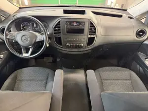 Mercedes-Benz Vito Tour lang AUTOM. 8 SITZE LED SHZ SPURAS PDC Bild 5