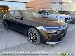 BMW 740 dxDrive/MPaketPro/21"/BW/Kristall/TV/PanoSky