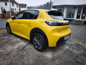 Peugeot 208 -e Elektro 136 Allure Pack 208 -e Bild 5