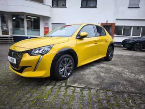 Peugeot 208 -e Elektro 136 Allure Pack 208 -e Bild 3