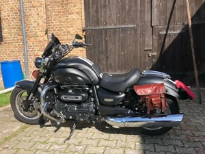 Triumph Rocket 3 Roadster Bild 2