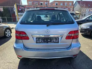 Mercedes-Benz B 200 Atomatik  Tempomat Klima SHZ Schiebedach Bild 4