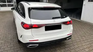 Mercedes-Benz E 300 E 300e T 9G-TRONIC+Premium+360Kam+Pano+AHK+AMG LINE