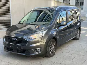Ford Grand Tourneo