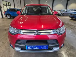 Mitsubishi Outlander OUTLANDER KOLLEKTION+ 4WD LEDER SHZ CAM AHK Bild 2