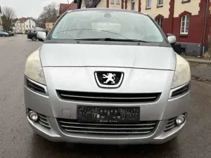 Peugeot 5008 Premium Bild 2