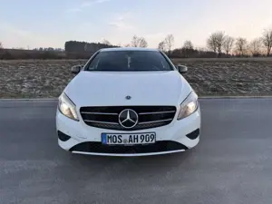 Mercedes-Benz A 180 A 180 AMG Line