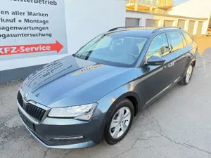 Skoda Superb Active virtual cockpit  1.Hand