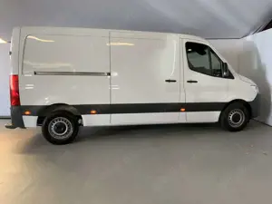 Mercedes-Benz Sprinter Sprinter 215 CDI AUTOMATIK RüKa AHK KLIMA NAV Bild 4