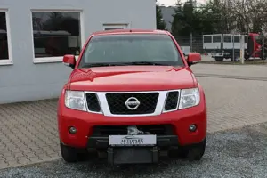 Nissan Navara Pickup King Cab SE 4X4 Winterdienst Bild 2