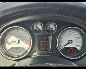 Peugeot 308 SW Bild 3