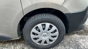 Renault Trafic L1H1 2,7t (8/9 Sitze) Expression Bild 4