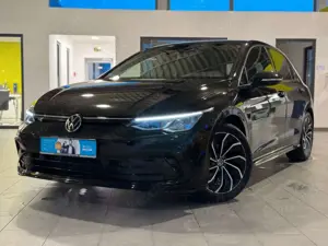 Volkswagen Golf VIII Lim. R-Line, Panorama, Haman-Kardon