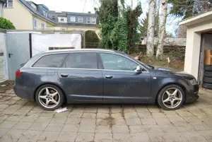 Audi A6 Avant 3.0 TDI DPF quattro tiptronic