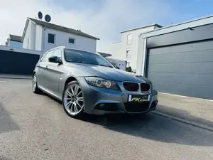 BMW 320 3er Touring Diesel 320d xDrive M-Paket/Stadh/Pano.