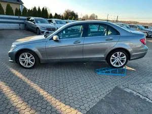 Mercedes-Benz C 220 CDI BlueEfficiency BIXEN/NAVI/PDC/SHZ Bild 4