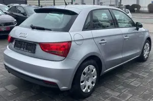Audi A1 TÜV AU NEU / KLIMA/ TOP ZUSTAND/Nur 72000 T km