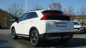 Mitsubishi Eclipse Cross Plus 4WD AWD LED Navi ACC 360° PDC Bild 3
