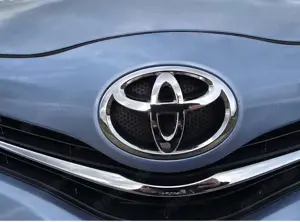 Toyota Yaris 1.33 VVT-i Edition 2014 Bild 5