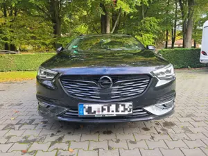 Opel Insignia Insignia Sports Tourer 2.0 BiTurbo Diesel 4x4 Aut Ultimate Exclusive Bild 2
