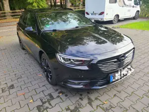 Opel Insignia Insignia Sports Tourer 2.0 BiTurbo Diesel 4x4 Aut Ultimate Exclusive Bild 4
