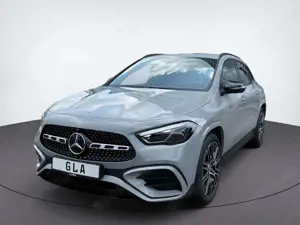 Mercedes-Benz GLA 200 AMG+NIGHT+AHK+360+LENKRHZ+MULTIB+SOUND+ Bild 2