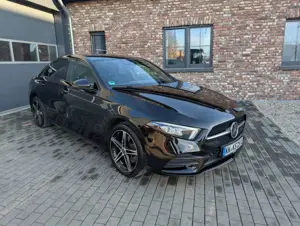 Mercedes-Benz A 250 A-Klasse Limousine Plugin Hybrid e 8G-DCT AMG Line