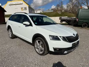 Skoda Octavia 2.0TDI 4x4 DSG*APPLE*ANDROID*Kamera*Spur