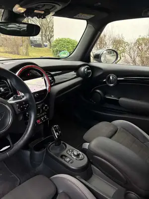 MINI John Cooper Works Aut. Trim Bild 3