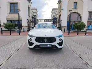 Maserati Levante GT MildHybrid|Sport|Nerissimo|Pano|HK|ACC|360° Bild 2