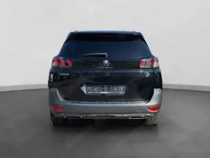 Peugeot 5008 GT 1.2 PT +FOCAL+PANO+CAM+SHZ+NAVI+LED+ Bild 4