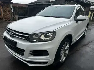 Volkswagen Touareg 3.0 V6 TDI BMT R-Line*Ahk*Xenon*Pano*Pdc