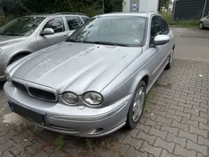 Jaguar X-Type