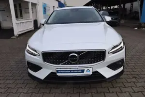 Volvo V60 Cross Country V60 Cross Country B4 D AWD Plus|NAVI|ACC|R-CAM| Bild 4