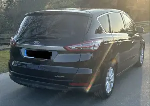 Ford S-Max Titanium AWD Bild 3