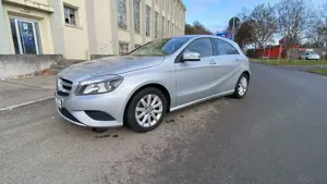 Mercedes-Benz A 180 A 180 BlueEfficiency (176.042)