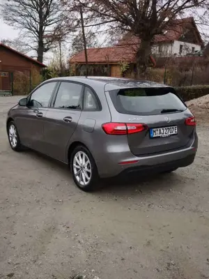 Mercedes-Benz B 250 B 250 e 8G-DCT Edition 2021
