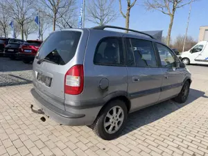 Opel Zafira Bild 5
