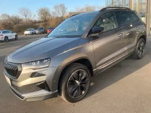 Skoda Karoq 2.0TDI DSG 4x4 Sportline AHK Pano 360° ACC