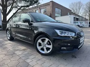 Audi A1 SPORTBACK SPORT BI-XENON NAVI SHZ PDC 1.HAND