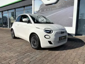 Fiat 500e Icon Navi DAB Klimaaut. Temp. SHZ uvm. Bild 2