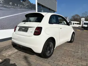 Fiat 500e Icon Navi DAB Klimaaut. Temp. SHZ uvm. Bild 3