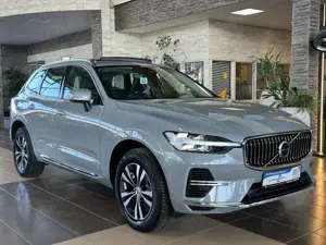 Volvo XC60 Essential*T6*Plug-In*AWD*4xSHZ*LED*AHK*Navi