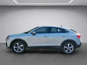 Audi Q3 Sportback 45 TFSI quattro S-tronic AHK LED Bild 3