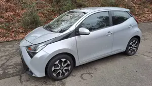 Toyota Aygo *Top*Automatik*Klima*5-türig Team Deutschland Bild 3