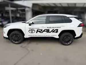 Toyota RAV 4 Plug-in-Hybrid Teamplayer Bild 3