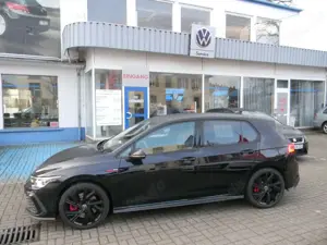 Volkswagen Golf VIII Lim. GTI BLACK STYLE 2,0 TSI DSG PANO