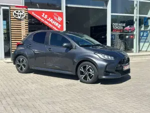 Toyota Yaris 1,5l Hybrid Teamplayer ACC RFK SHZ Klima ACP AA