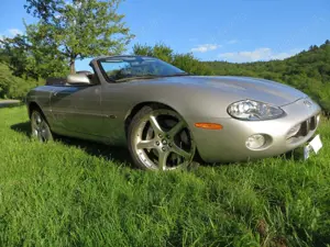 Jaguar XKR