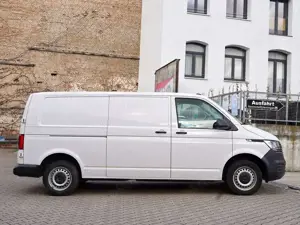 Volkswagen T6.1 Transporter lang | Klima | 2.0TDI | Kasten | KomfortPlus | PDC Bild 2
